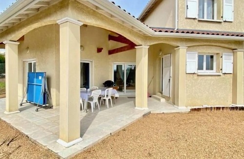 Les Olmes Villa | 4-bedroom villa, 15 minutes from Lyon +1 optional additional bedroom