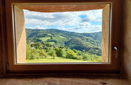 Castelnau-de-Mandailles House | 4-Star Le Pigeonnier Vacation Rental