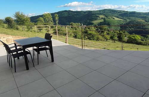 Castelnau-de-Mandailles House | 4-Star Le Pigeonnier Vacation Rental