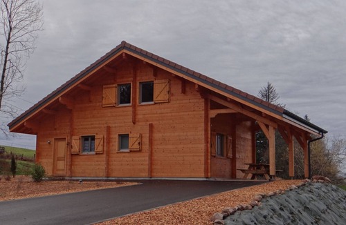 Girmont-Val-d'Ajol Cottage | 4 Winds Chalet: Nature Retreat in Vosges