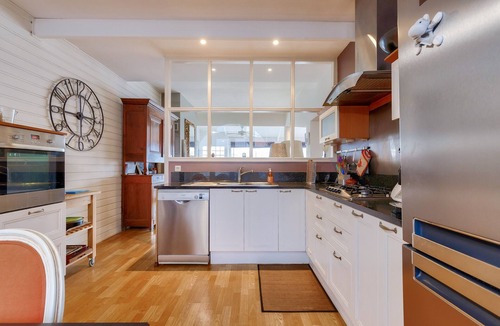 Les Sables d'Olonne Ski Chalet | 400m from the beach - House for 8 with pool