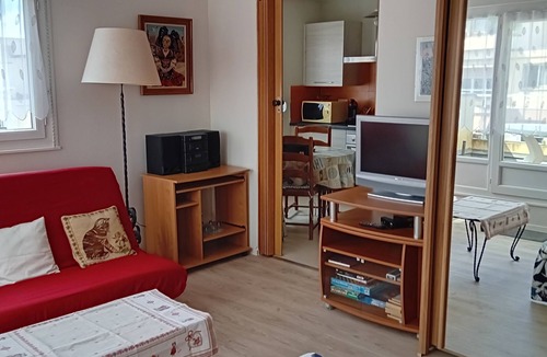 Quartier Saint-Leon Apartment | 40m2 studio located 5 minutes walk from the city center with beautiful terrace