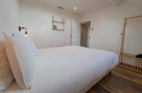 Ruffey-les-Beaune Other | 5* air-conditioned house, spa/pétanque for 6 people.