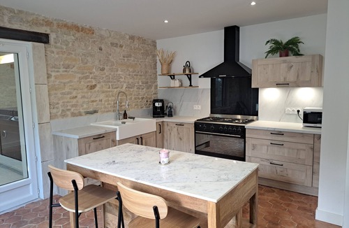 Ruffey-les-Beaune Other | 5* air-conditioned house, spa/pétanque for 6 people.