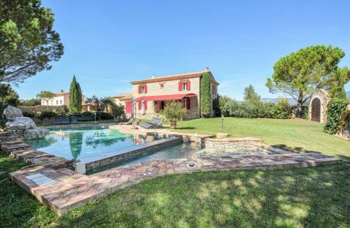 Saint-Pierre-de-Vassols House | 5 bedroom accommodation in St-Pierre-de-Vassols