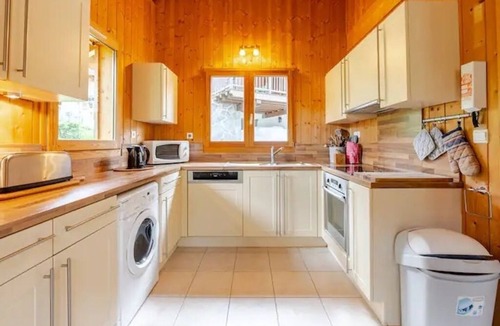 Saint-Jean-dʼAulps Ski Chalet | 5 bedroom ski chalet in Portes du Soleil, sleeps up to 10, Free Wifi