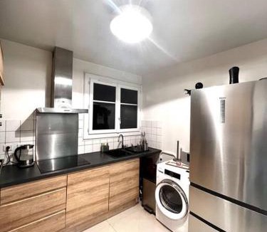Louis Bertrand-Mirabeau-Semard Apartment | 5 min de Paris, Cosy appartement familial, Parking