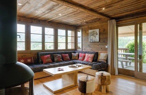 La Clusaz Ski Chalet | 5* Modern Chalet, Near Slopes, Garage, WIFI