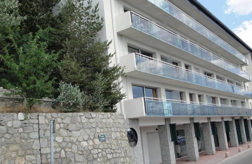 Font-Romeu-Odeillo-Via Apartment | 50m from resort center, view forest, tv, ski locker, 16m², Font Romeu