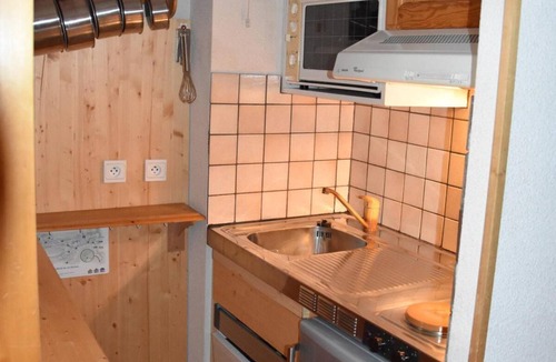 Pralognan-la-Vanoise Apartment | 50m from resort center, 4th floor, balcony, tv, ski locker, 28m², Pralognan-la-Vanoise