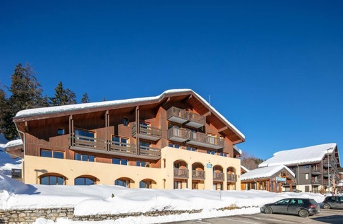Doucy-Combelouviere Apartment | 50m from resort center, swimming pool, terrace, parking, tv, ski locker, 23m², Valmorel