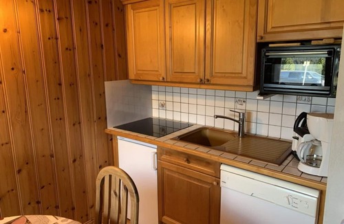 Les Saisies Apartment | 50m from ski slopes, 1st floor, view mountain, balcony, tv, ski locker, 29m², Les Saisies