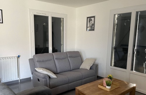 Chatte House | 6-bed house, with terrace and garden