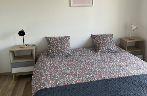 Chatte House | 6-bed house, with terrace and garden