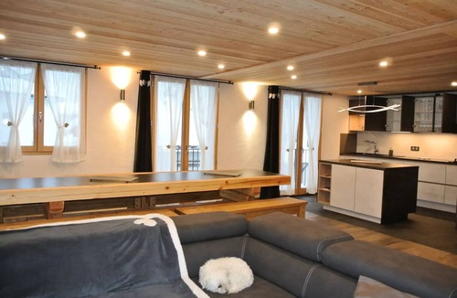 Bessans Ski Chalet | 7 room house for 12 people resort center near slopes - 7 Rooms 12 people