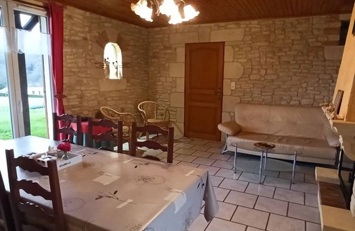 Fontenoy-le-Chateau House | 70 m² House ∙ 2 bedrooms ∙ 4 guests