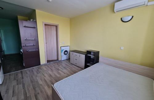 Studentski Grad Apartment | 77th Residence Studio