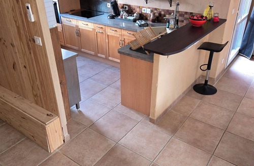 Chenove House | 8-person townhouse with large terrace access to route des grands crus