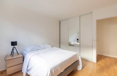 L'Hay-les-Roses Apartment | 86 m² Apartment ∙ 3 bedrooms ∙ 2 guests