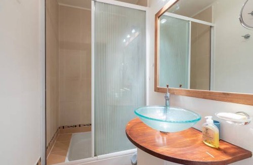 L'Hay-les-Roses Apartment | 86 m² Apartment ∙ 3 bedrooms ∙ 2 guests