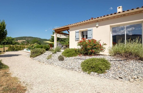 Sainte-Jalle Other | 90 m² Accommodation ∙ 3 bedrooms ∙ 6 guests