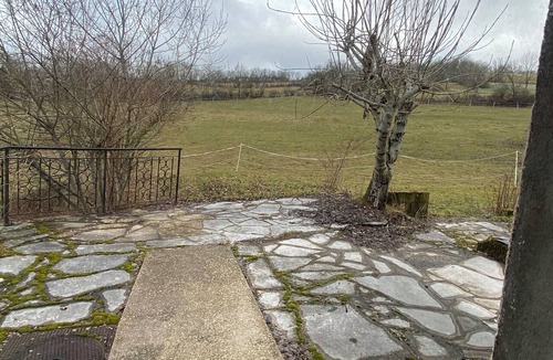 Innimond Apartment | A 5-person vacation rental surrounded by nature, in the middle of meadows, with a terrace