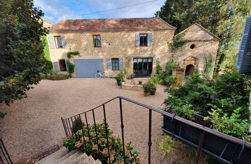 Iguerande House | A beautiful escape between the Loire and the hills