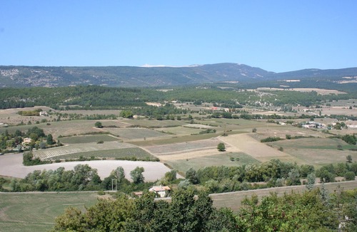 Montbrun-les-Bains Apartment | A beautiful 2 persons studio in a chateau with swimming pool.