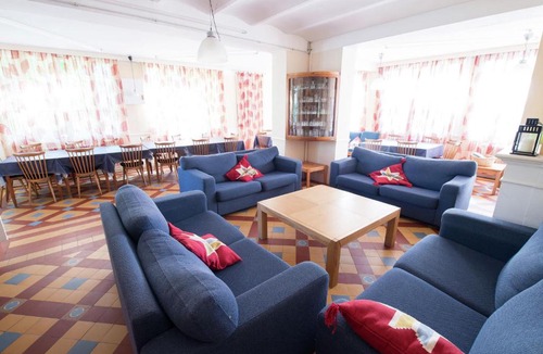 Saint-Honore-les-Bains House | A house suitable for groups and families
