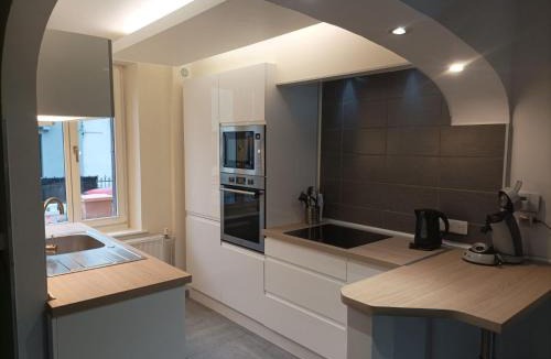 Epinal Apartment | A l'ombre du Lilas 3 chambres - terrasse - possibilité Spa privatif sur place - possibilité piscine située à 20 minutes