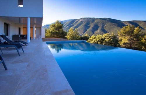 Mollans-sur-Ouveze Villa | A mont nos hôtes 2