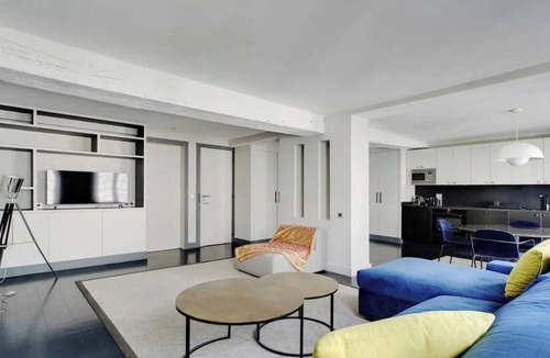 6th Arrondissement Apartment | A PERFECT BLEND OF COMFORT & PARISIAN CHARM AT RUE SAINT SULPICE – SAINT GERMAIN