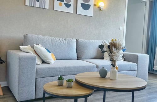 Aurillac Apartment | Adrian's Parenthesis