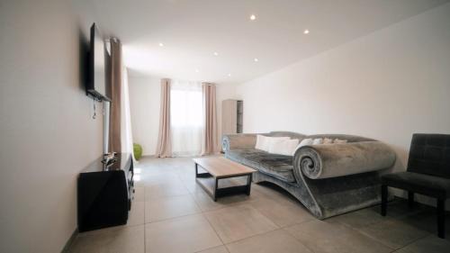 Pont-du-Chateau Villa | Agréable Maison pour 8 personnes
