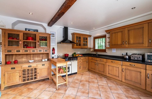 Razac-de-Saussignac Villa | AGRANGESUD Luxury Dordogne Villas, overlooking Chat Vigiers golf, 25min Bergerac