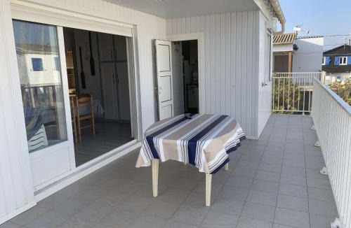 Gruissan Plage Ski Chalet | AIG 48 – Chalet climatisé – Gruissan – 6 personnes