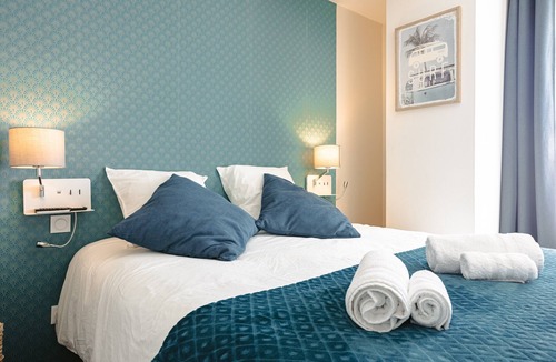 Aigrefeuille-d'Aunis Bed & Breakfast | Aimy Room – Bright, Welcoming, and Full of Life
