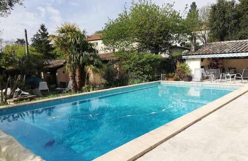 La Begude-de-Mazenc Apartment | air-conditioned studio in the owner's garden in a village,