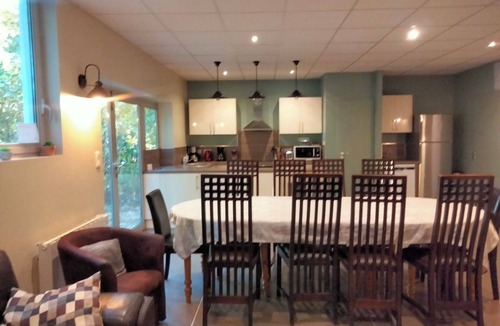 Argilly House | Air-conditioned cottage for 10 people in a park with a swimming pool