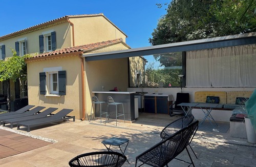Bollene House | Air-conditioned Provencal country house with private pool
