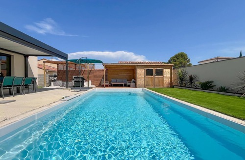 Saint-Paulet-de-Caisson House | Amazing home in Saint-Paulet-de-Caisso
