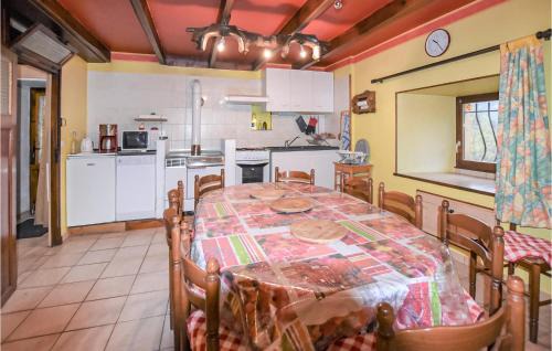 Intres House | Amazing Home In Intres With Wifi