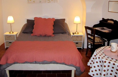 L'Epine House | An adorable little independent room very well equipped.