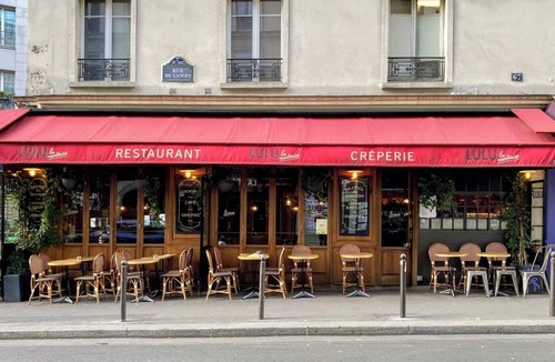 Quartier de la Porte-Saint-Denis Apartment | AN IDEAL BLEND OF COMFORT, PARISIAN CHARM-JUST STEPS FROM PLACE DE LA RÉPUBLIQUE
