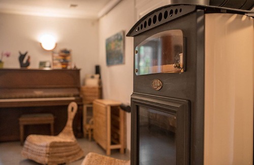 Saint Usuge House | AN OASIS WHERE TO FIND THE ESSENTIALS AND TAKE A BREAK IN CONSCIOUSNESS & IN