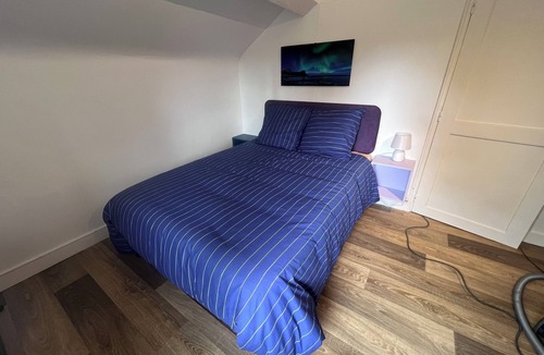 Donzy Bed & Breakfast | An old house, formerly a gatekeeper's cottage, recently renovated at the start of a hiking trail