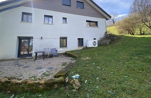 Chaux-Champagny Apartment | ANTHOCYANS