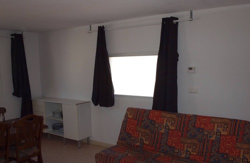 Laneuveville-devant-Nancy Apartment | apartment with a large living room and 2 bedrooms, 6 individual beds