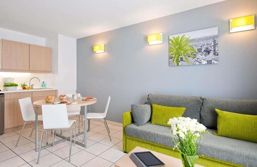 Les Baumettes Apartment | Aparthotel Adagio Access Nice Magnan