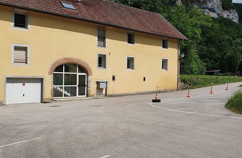 Les Planches-pres-Arbois Apartment | Apartment 2- 90m², 4 adults+4 children, in a listed site